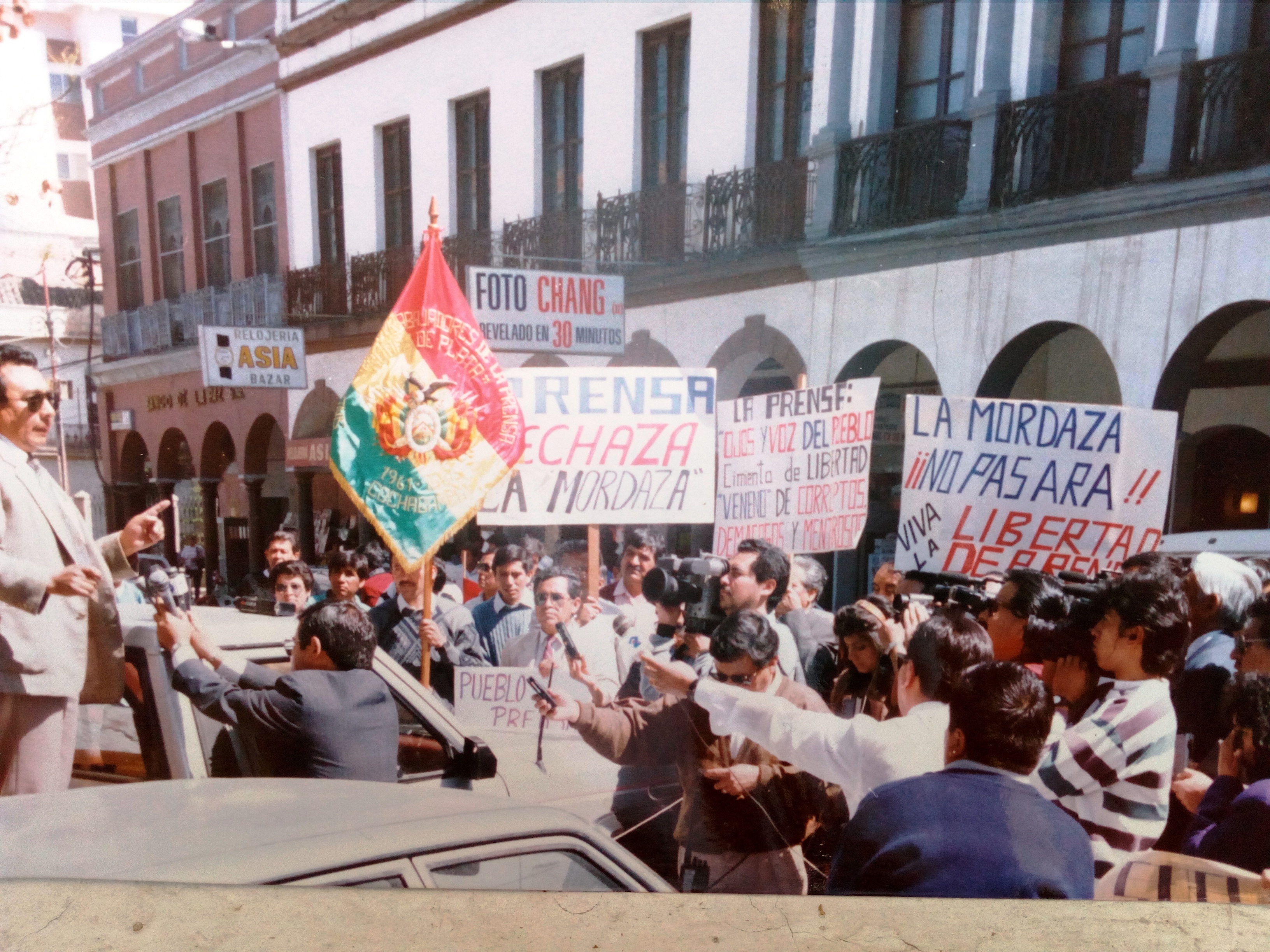PERIODISTAS EN LA HISTORIA  Imagen 2