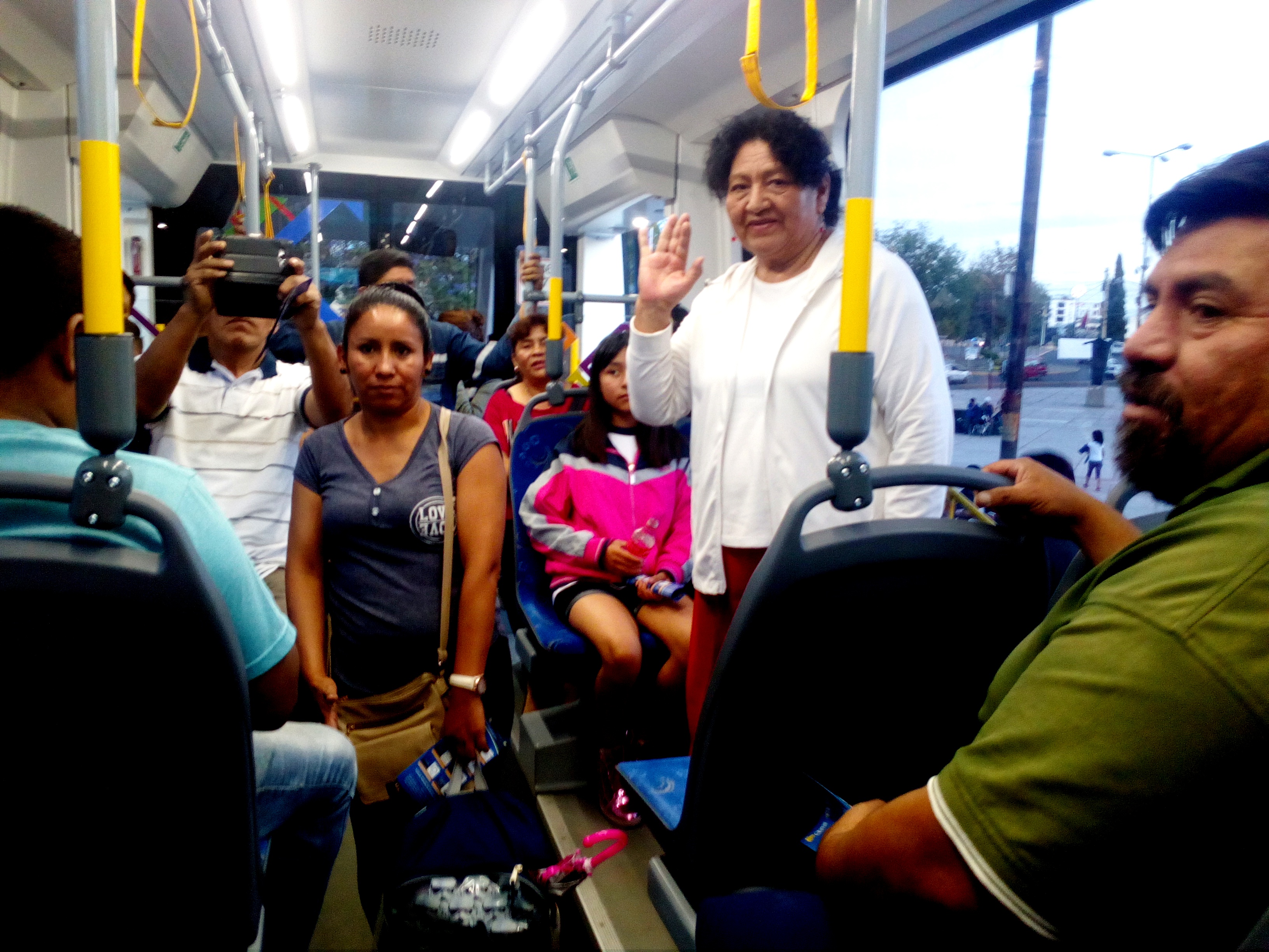 TREN METROPOLITANO ECOLÓGICO, INTELIGENTE Y SEGURO  Imagen 1