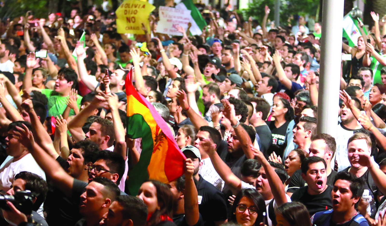 DEMOCRACIA EN CRISIS Imagen 2