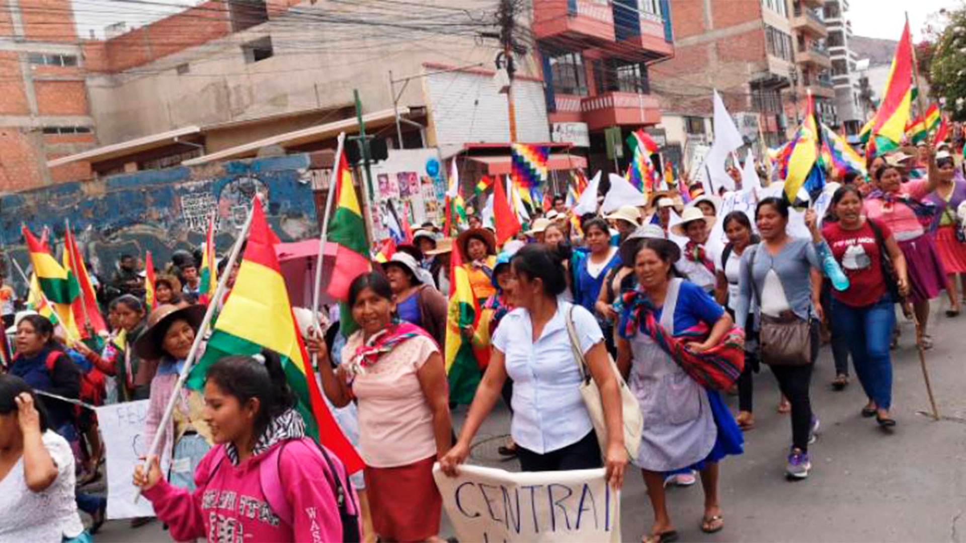 MEDIOS DE COMUNICACIÓN  Y PERIODISTAS EN EL PÉNDULO Imagen 2
