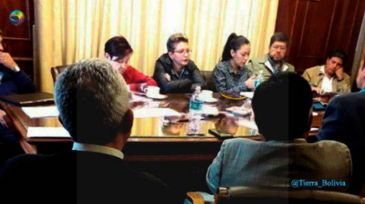 ULTIMÁTUM EN NOMBRE DE DIOS  Imagen 2